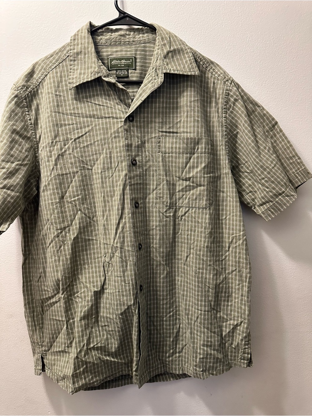 Eddie Bauer Green Plaid Short-Sleeve Button-Up Shirt 100% cotton
